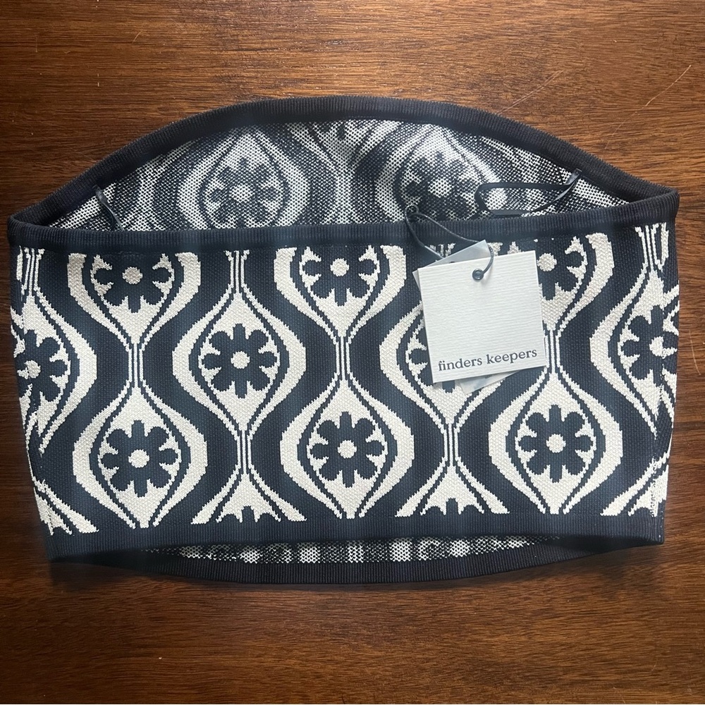 Finders Keepers Quinn Knit Tube Crop Top - Picture 3 of 7
